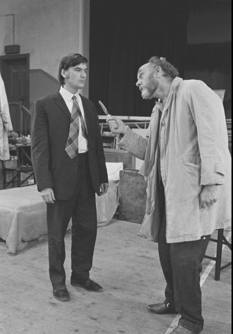 Y Gofalwr (Cwmni Theatr Cymru tour)